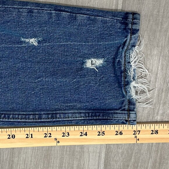 Abercrombie & Fitch High Rise Mom Jean Curve Love in Medium Wash Distressed - Picture 13 of 15